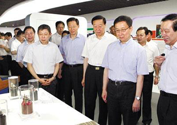 国度副主席，原中央政治局常委， 时任上海市委书记韩正调查九五至尊VI科技